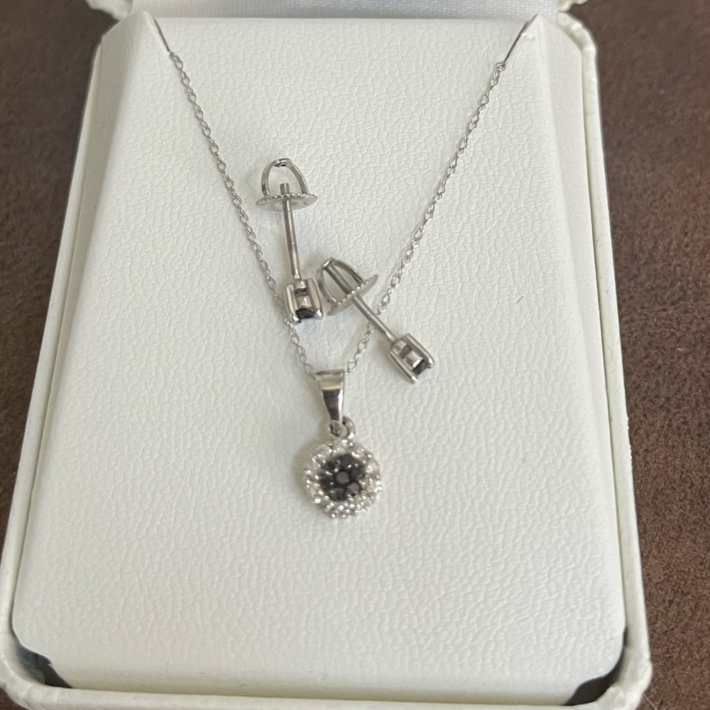 Black diamond studded necklace and earrings set